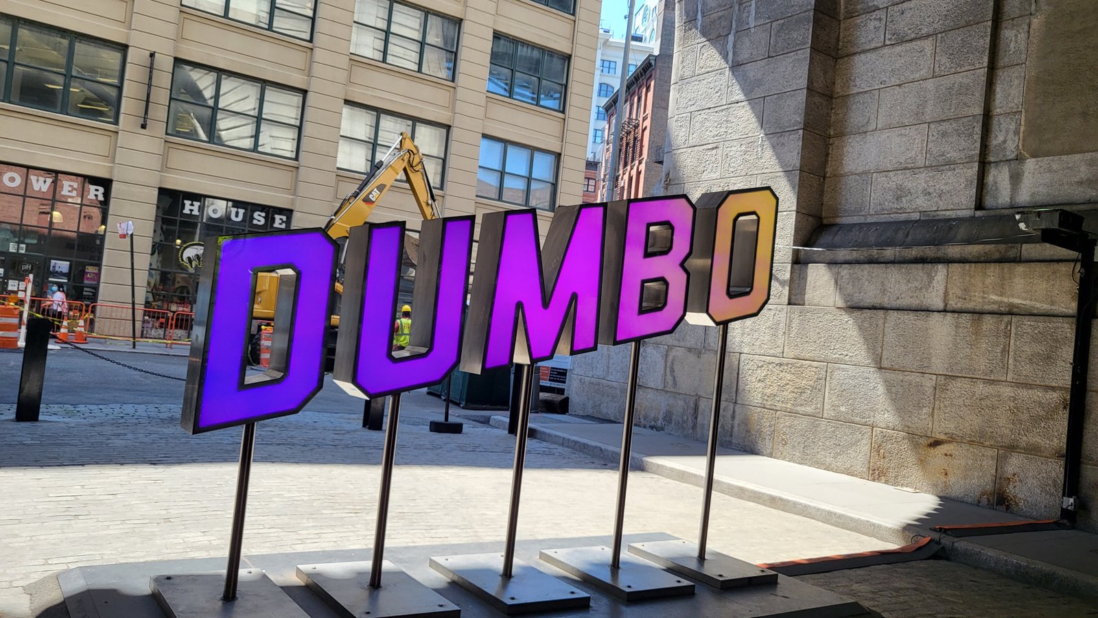 DUMBO Reflector Image